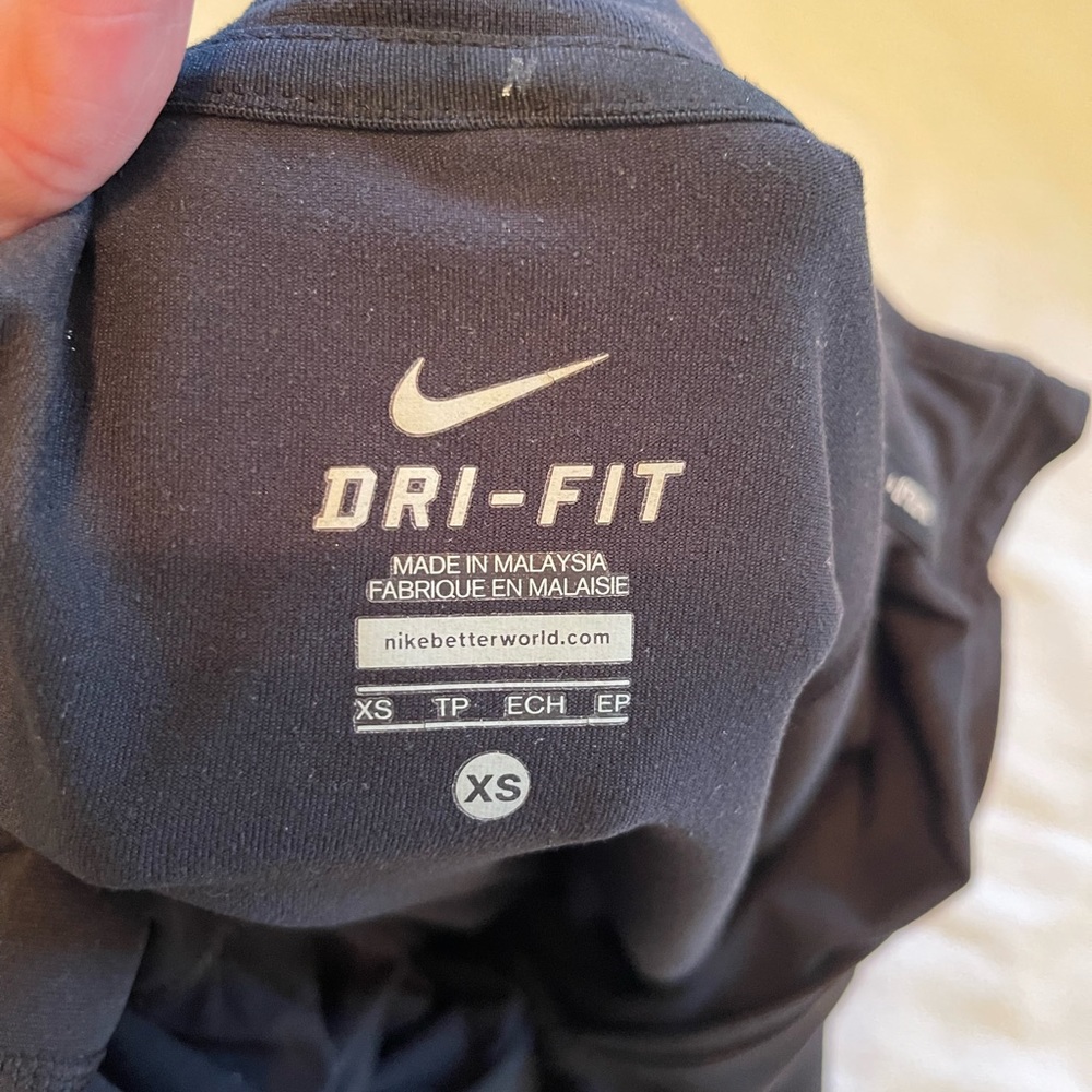 Nike Workout Top - Picture 6 of 7